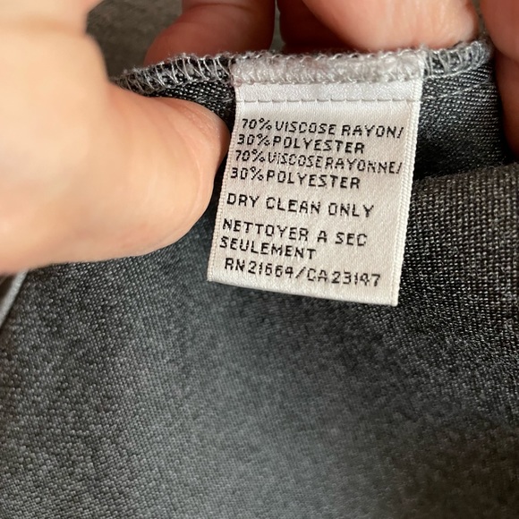 Vintage Talbot soft grey, light pant jacket. 70% viscose rayon 30% polyester. - Picture 3 of 9